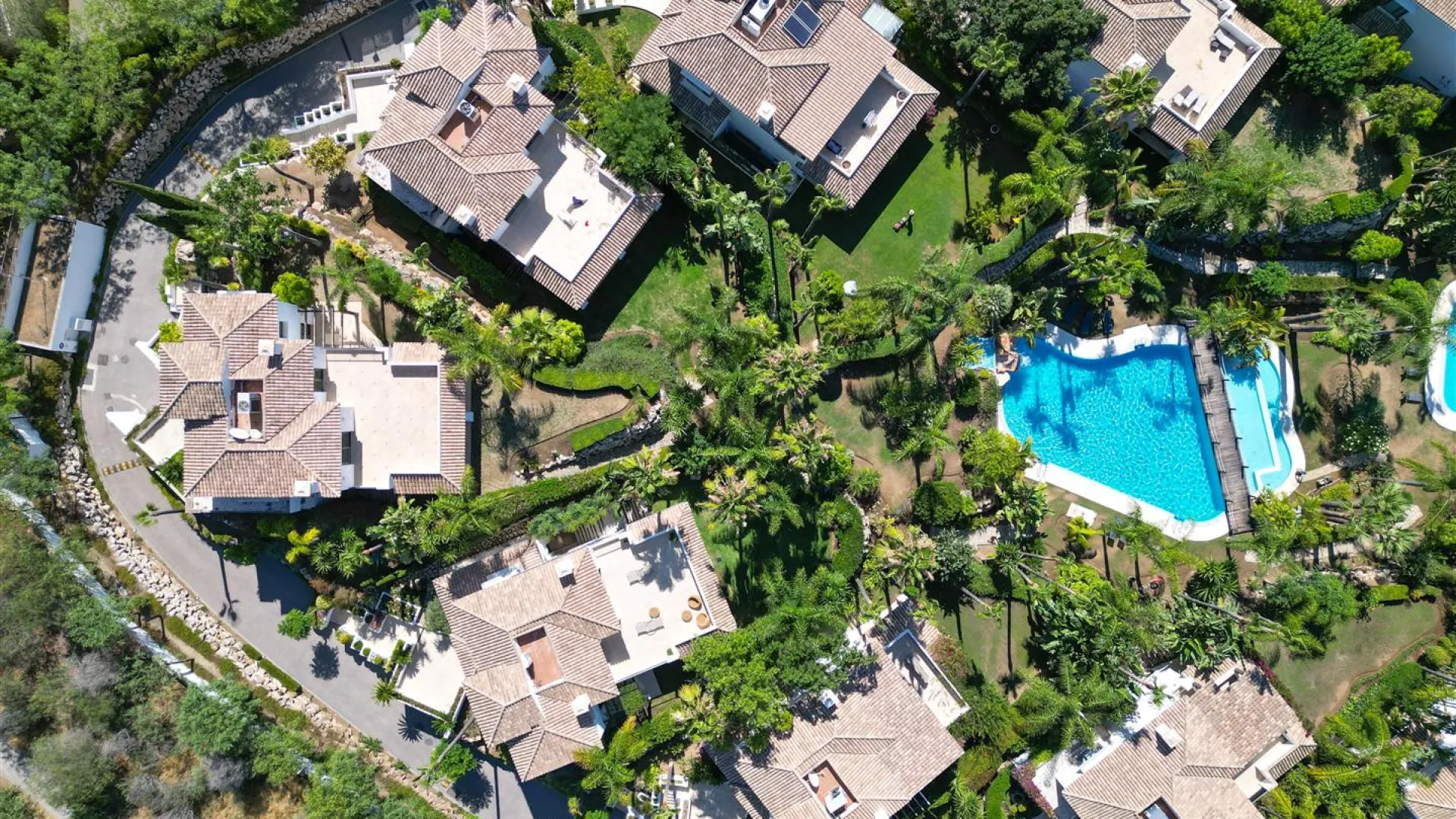 Villa en venta con 5 dormitorios en Lomas de Magna Marbella