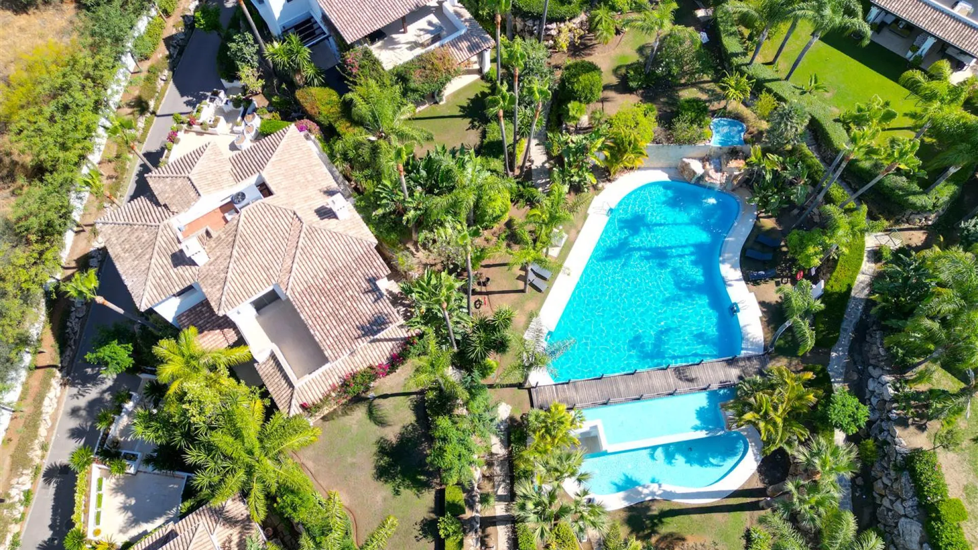 Villa en venta con 5 dormitorios en Lomas de Magna Marbella