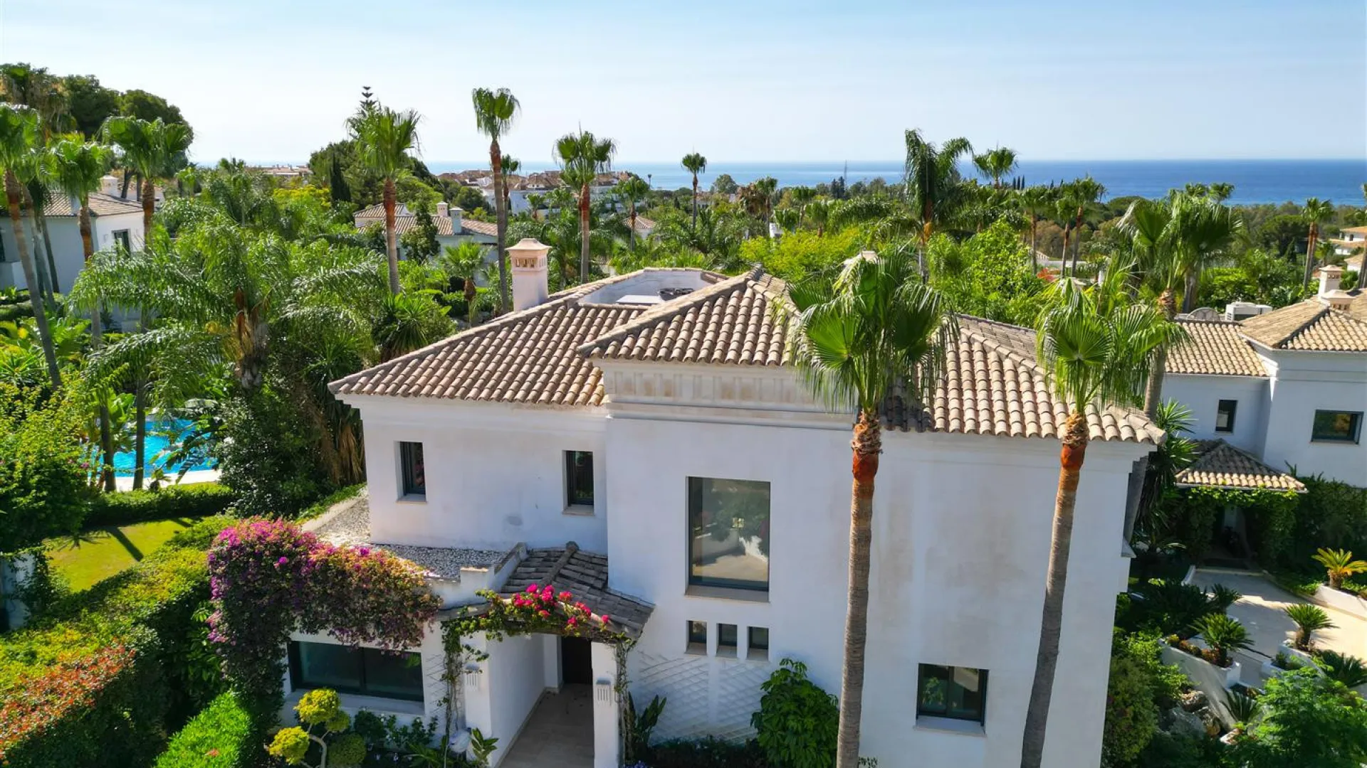 Villa en venta con 5 dormitorios en Lomas de Magna Marbella