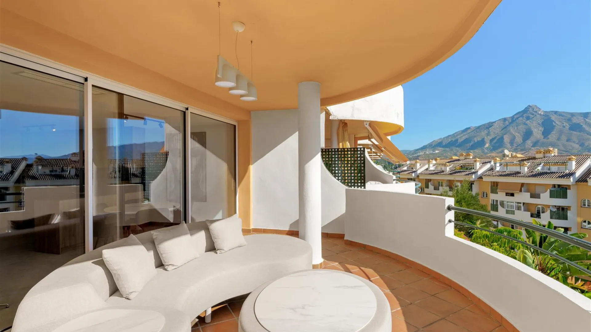 Señorio de Aloha, duplex a la venta