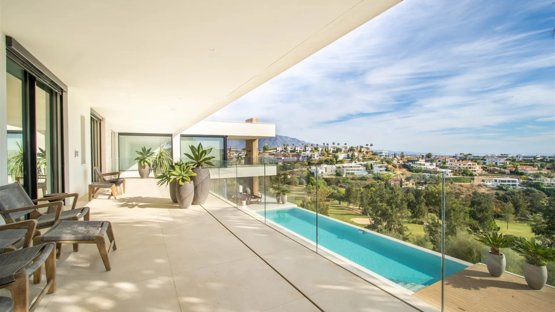 Villa for sale in La Alqueria with 5 bedrooms