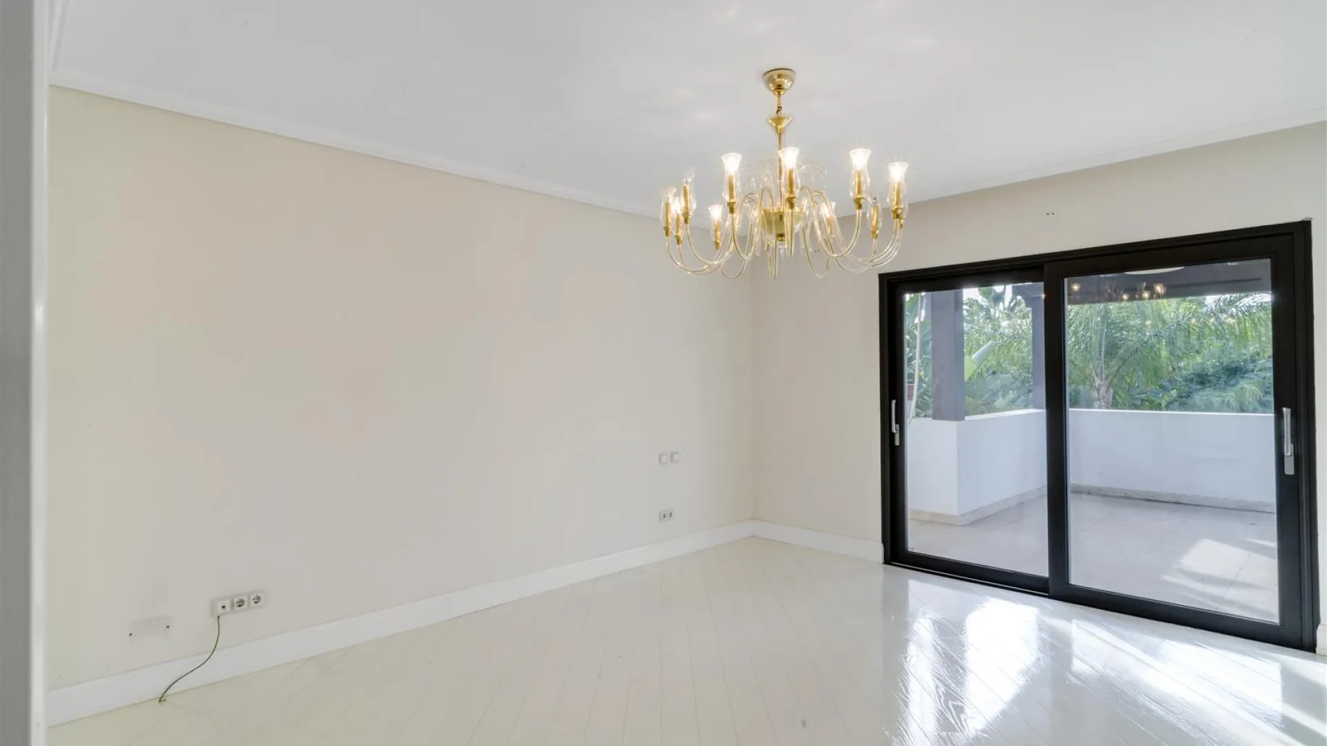Villa a la venta en Lomas de Magna Marbella de 6 dormitorios