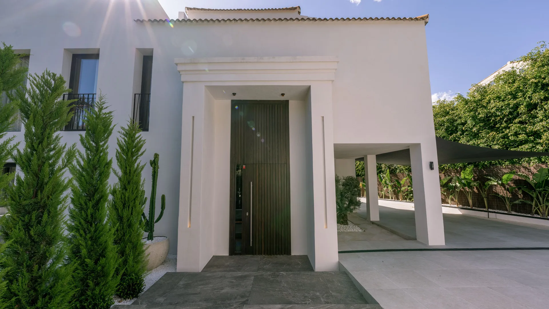 For sale villa in Nueva Andalucia