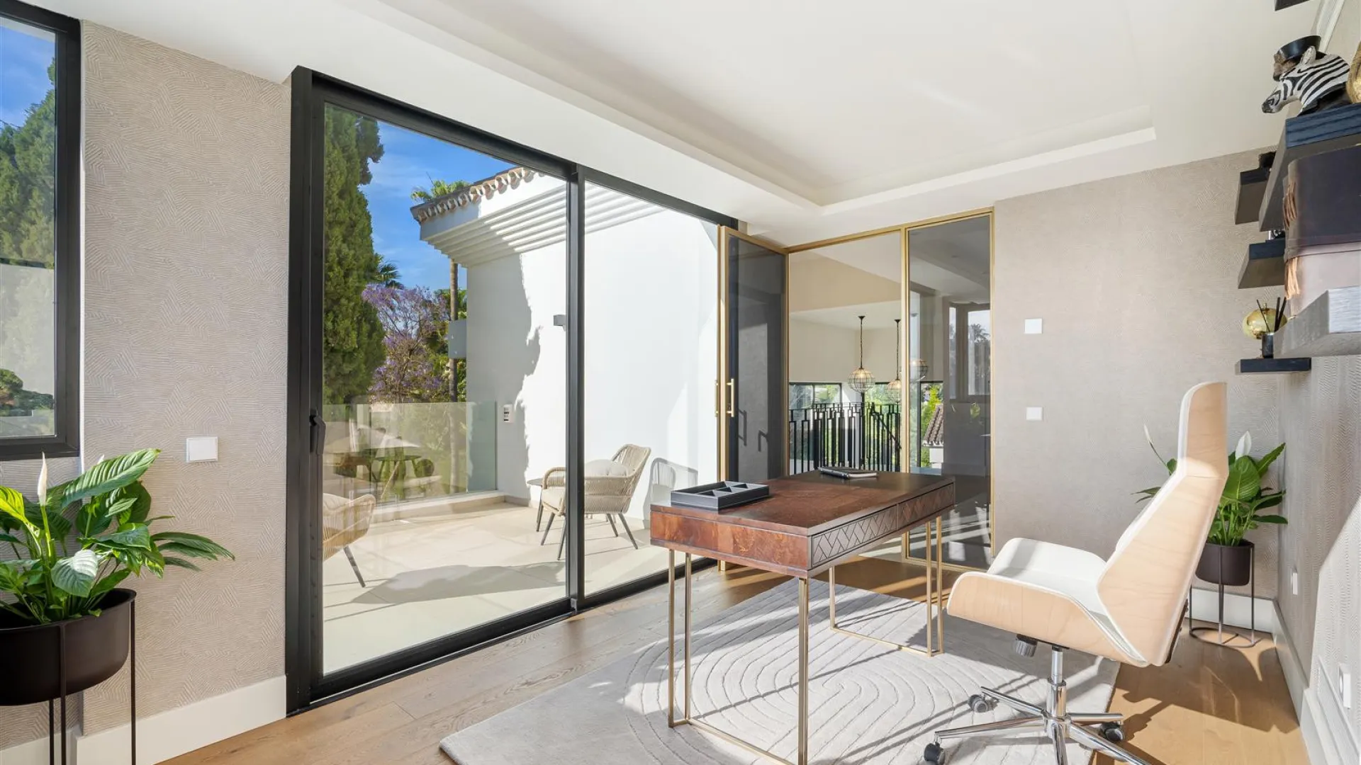 For sale Los Naranjos villa with 6 bedrooms