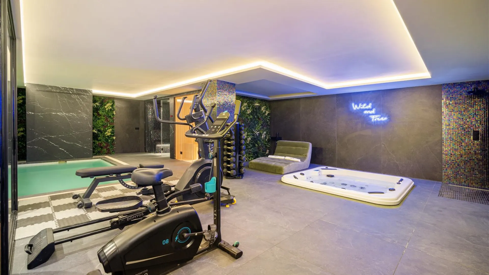 For sale Los Naranjos villa with 6 bedrooms