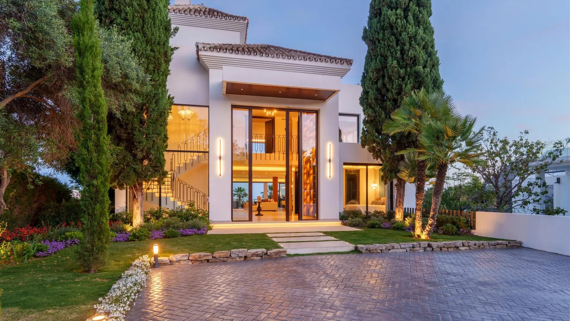 For sale Los Naranjos villa with 6 bedrooms