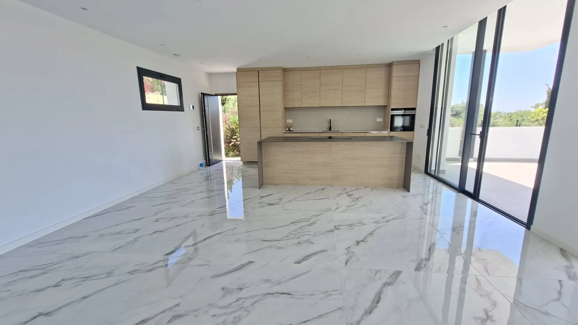 Buy villa with 6 bedrooms in Paraiso Alto