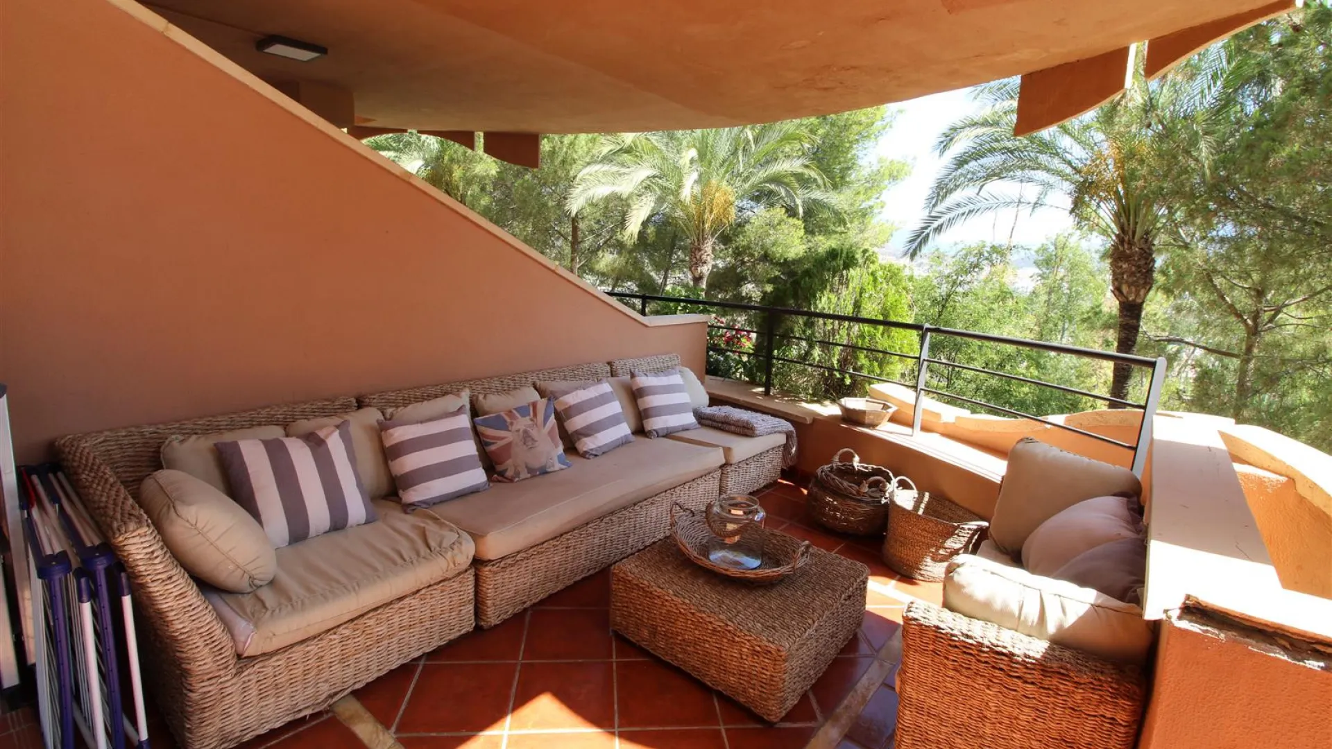 Apartamento a la venta en Magna Marbella de 2 dormitorios