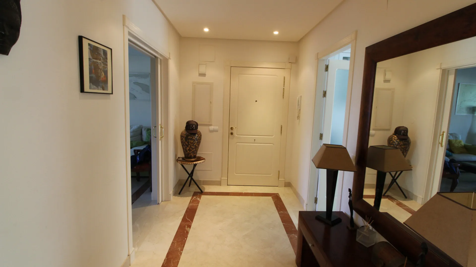 Apartamento planta baja en venta en La Corniche