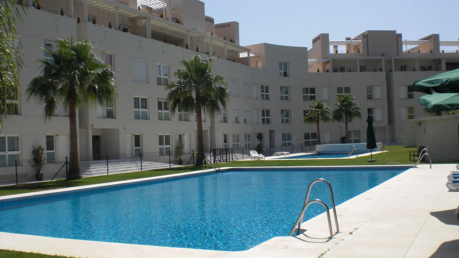 Apartamento planta baja en venta en La Corniche