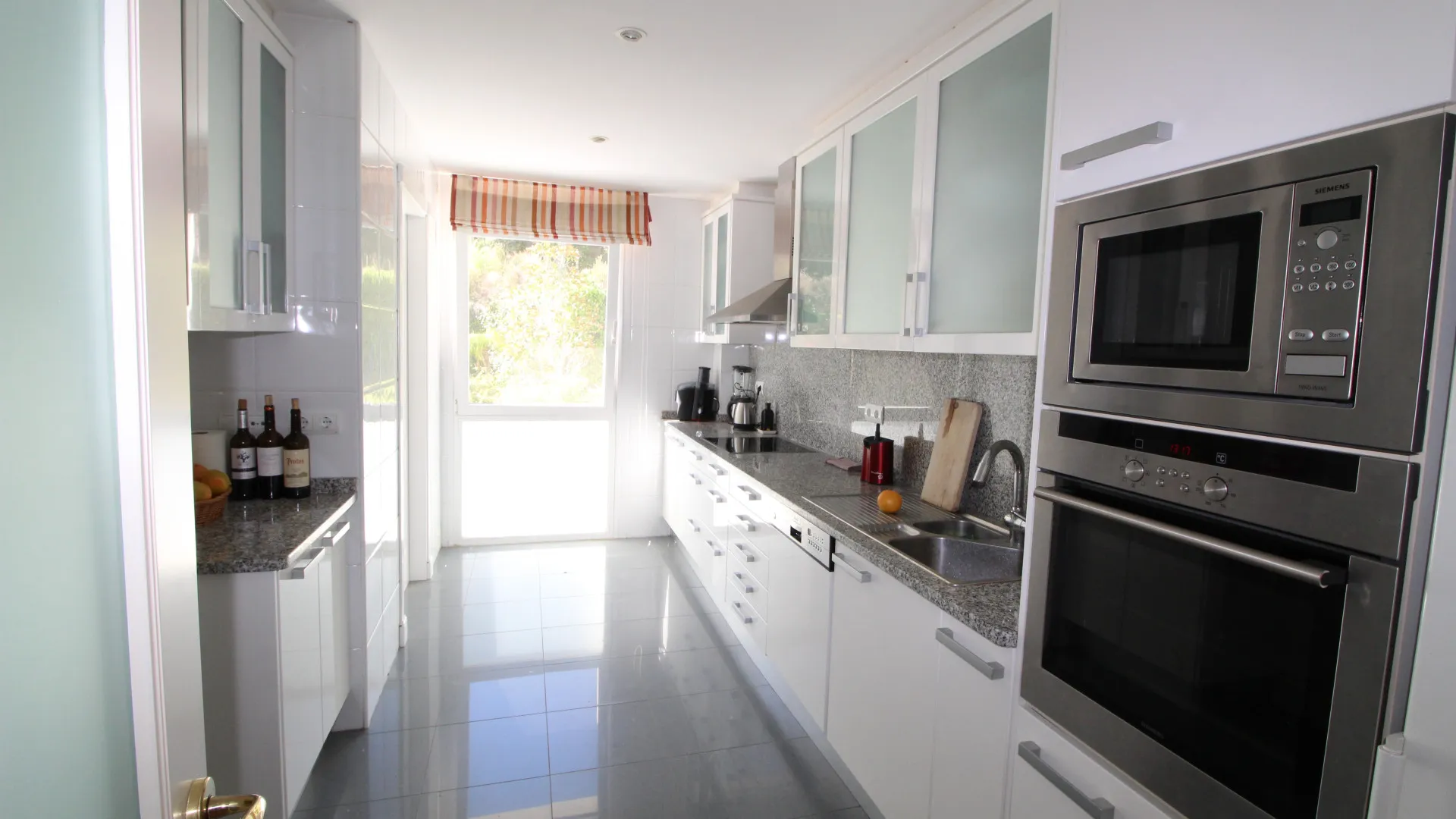 Apartamento planta baja en venta en La Corniche