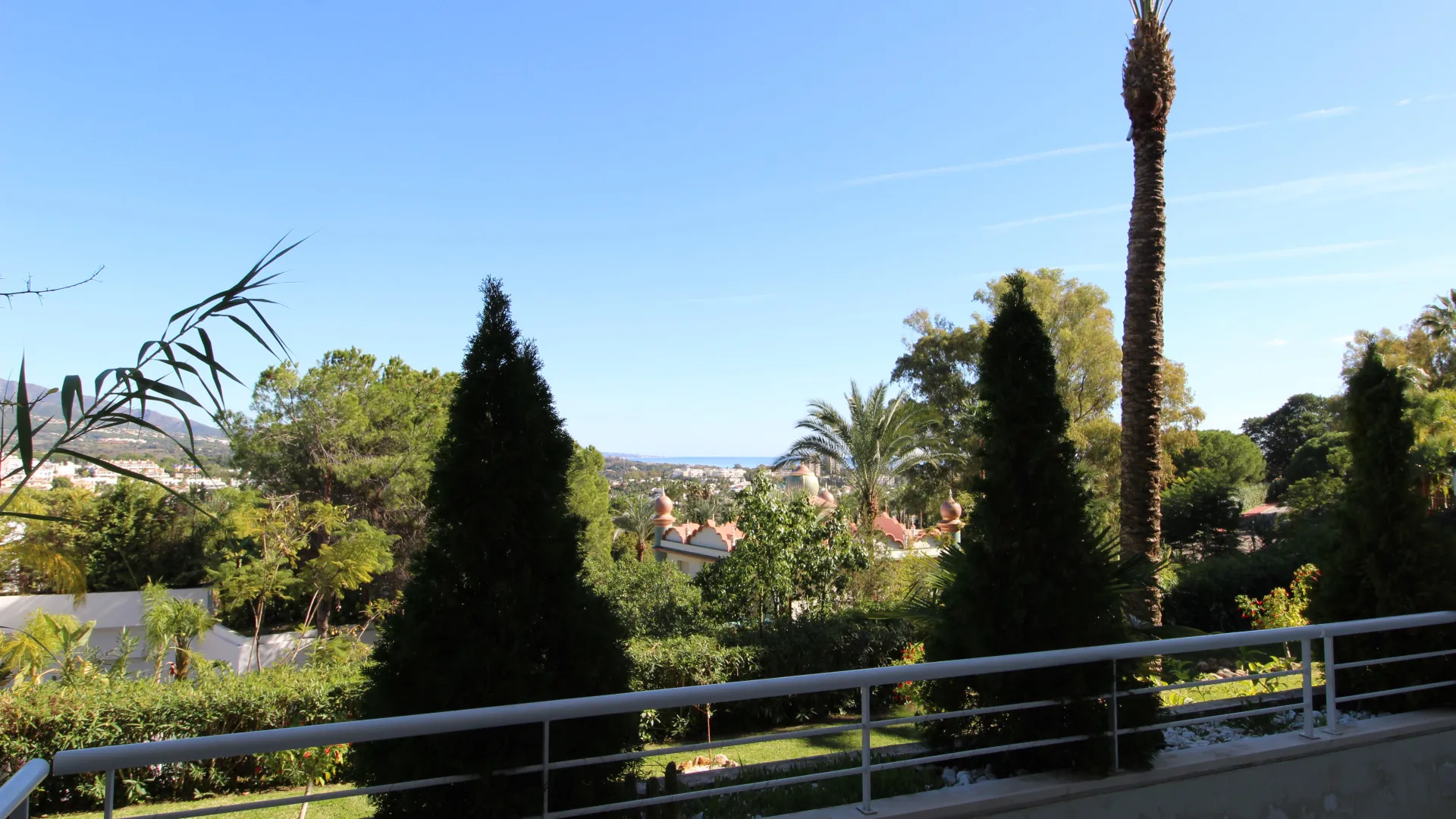 Apartamento planta baja en venta en La Corniche