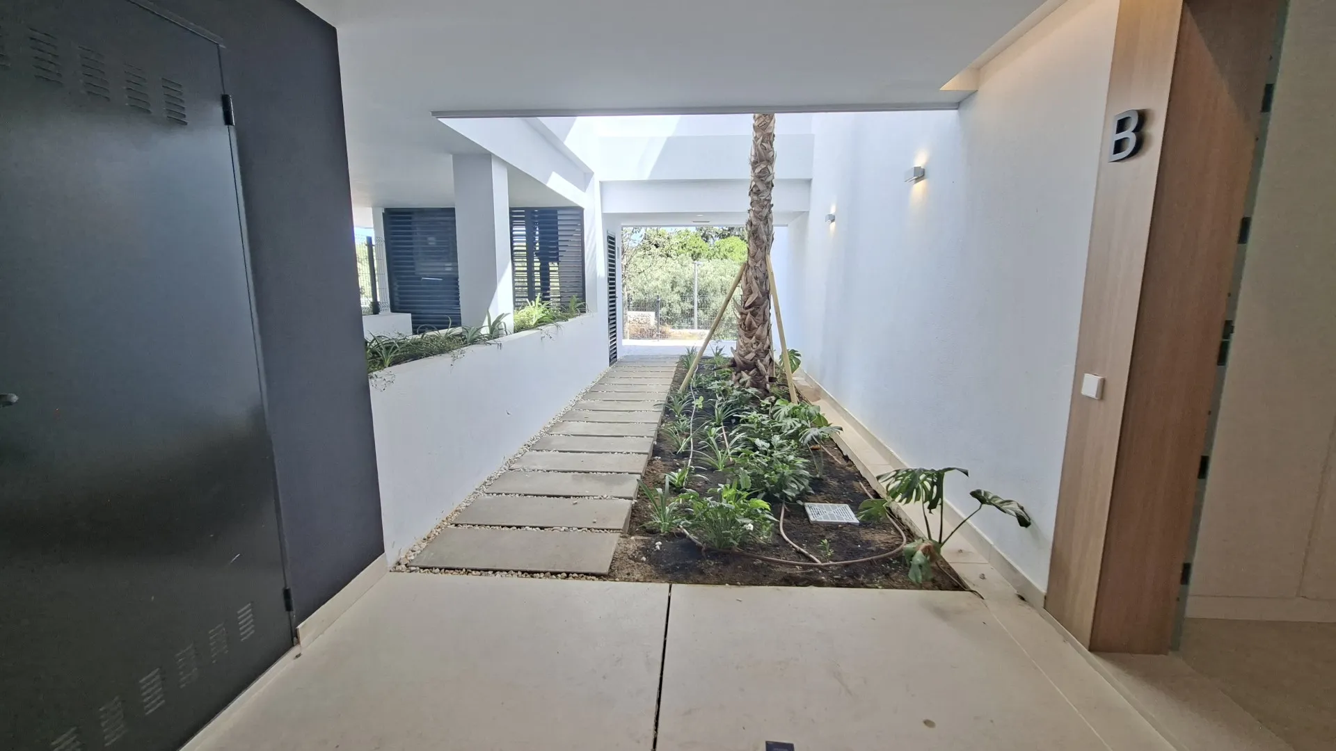 Apartamento a la venta en Marbella Este con 4 dormitorios