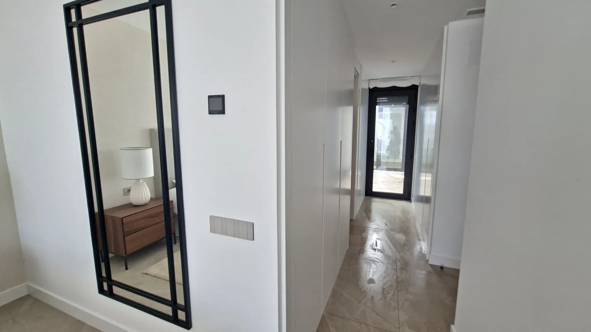 Apartamento a la venta en Marbella Este con 4 dormitorios