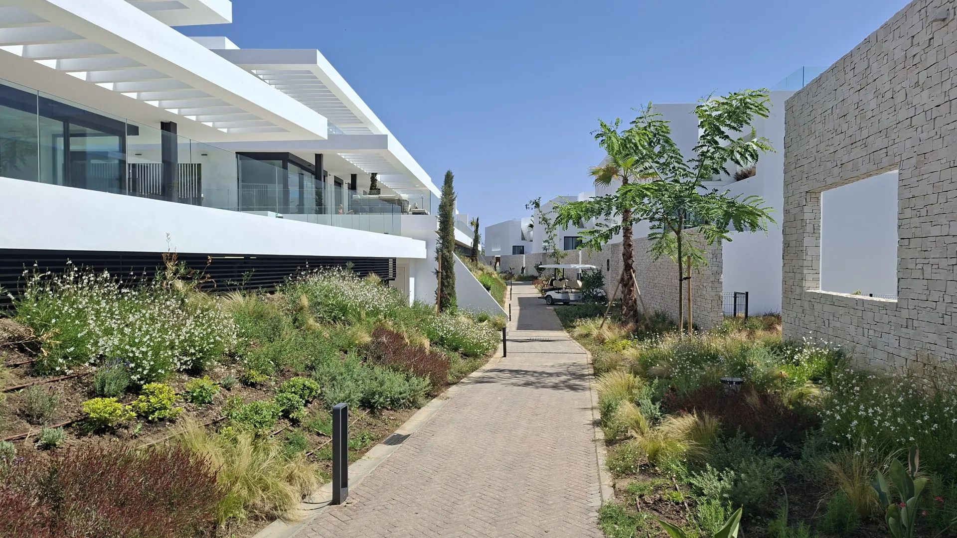 Apartamento a la venta en Marbella Este con 4 dormitorios