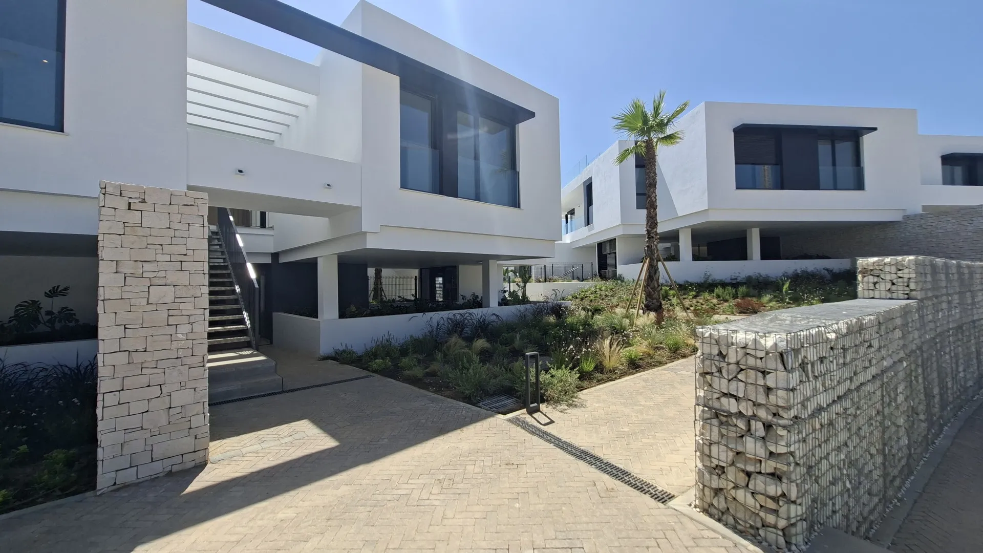 Apartamento a la venta en Marbella Este con 4 dormitorios
