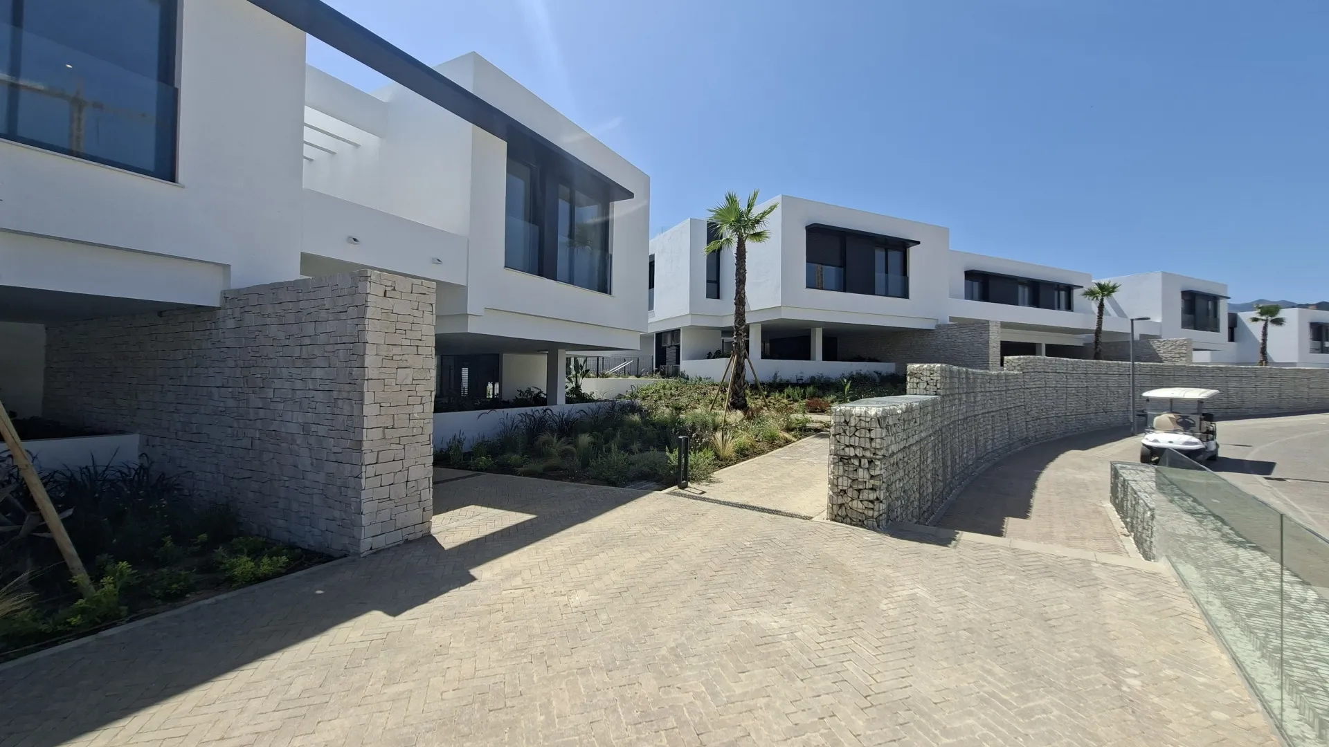 Apartamento a la venta en Marbella Este con 4 dormitorios