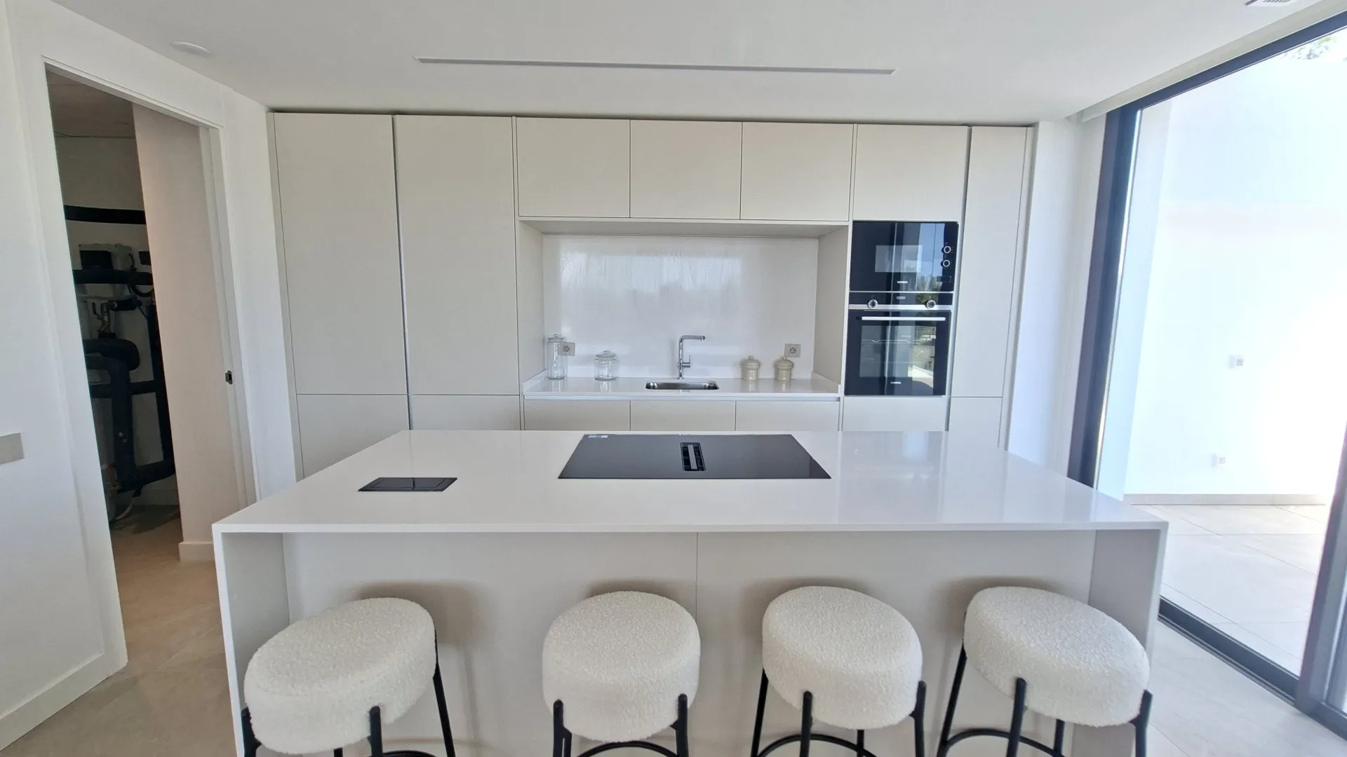 Apartamento a la venta en Marbella Este con 4 dormitorios