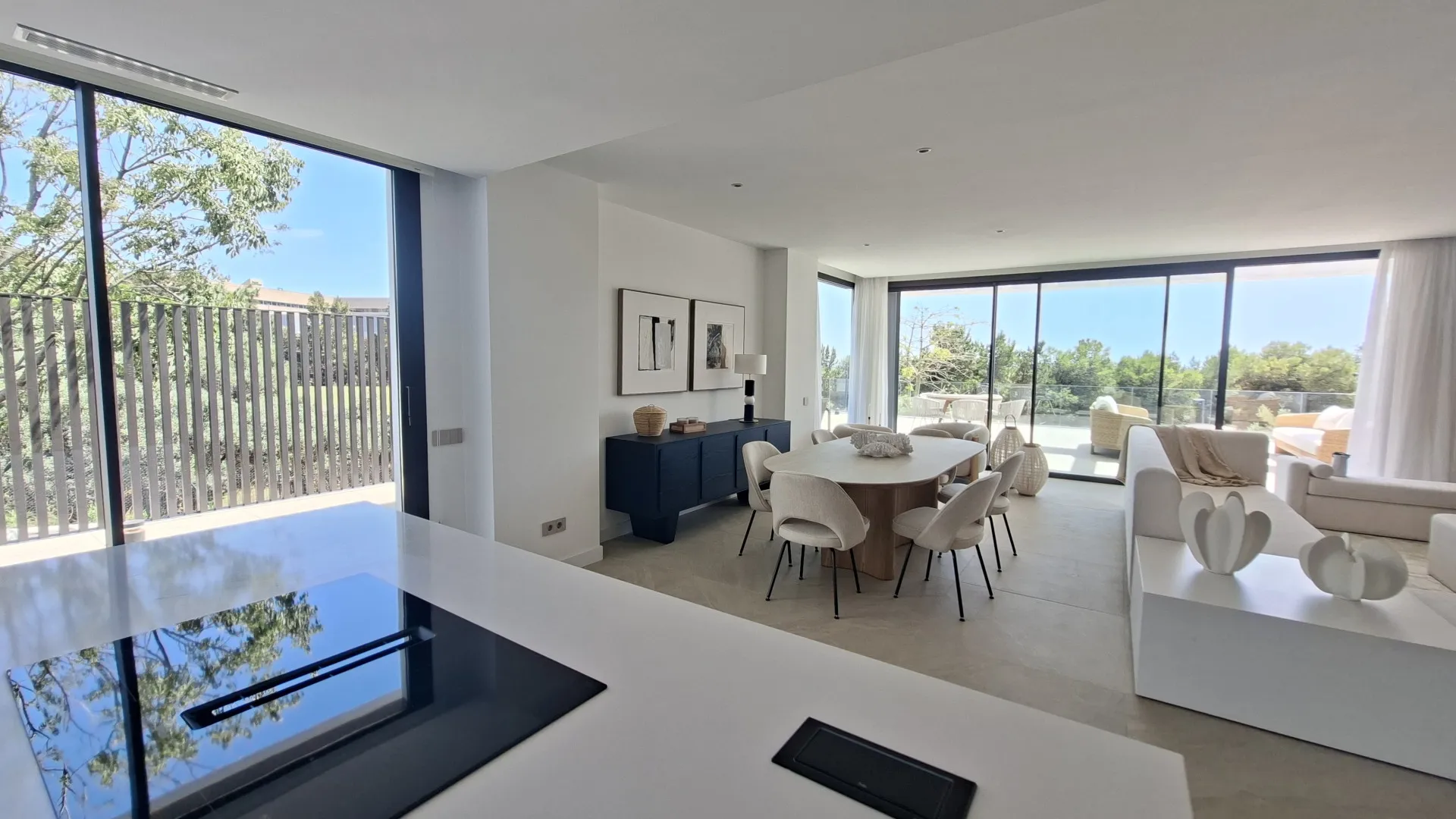 Apartamento a la venta en Marbella Este con 4 dormitorios