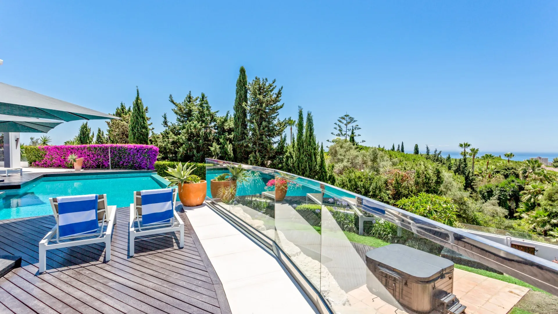Villa a la venta con 6 dormitorios en Hacienda las Chapas