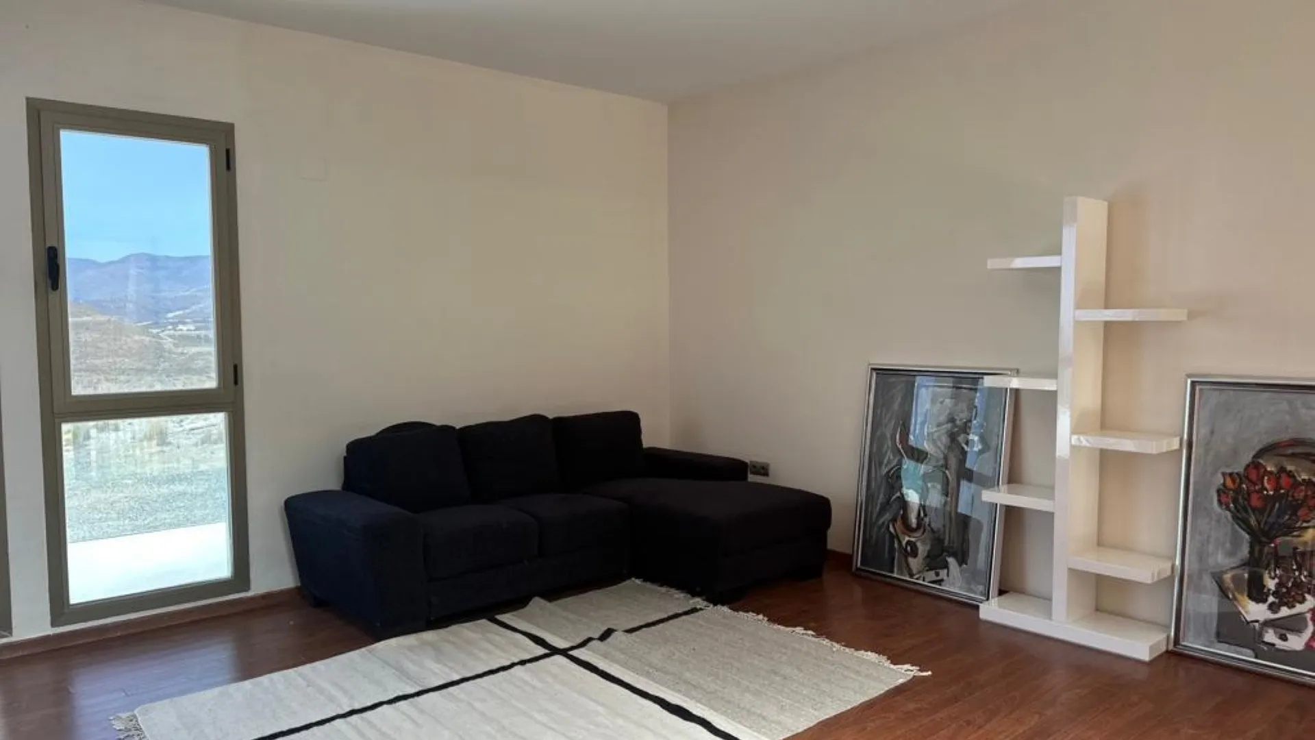 Town house for sale in Benahavis with 4 bedrooms
