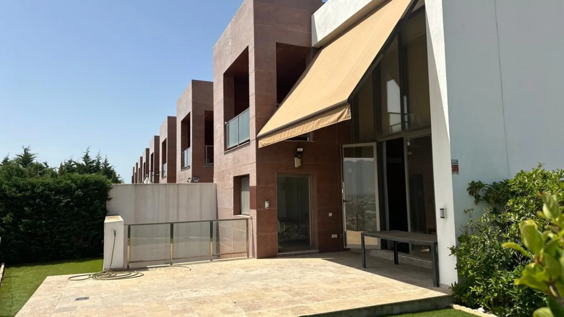 Town house for sale in Benahavis with 4 bedrooms