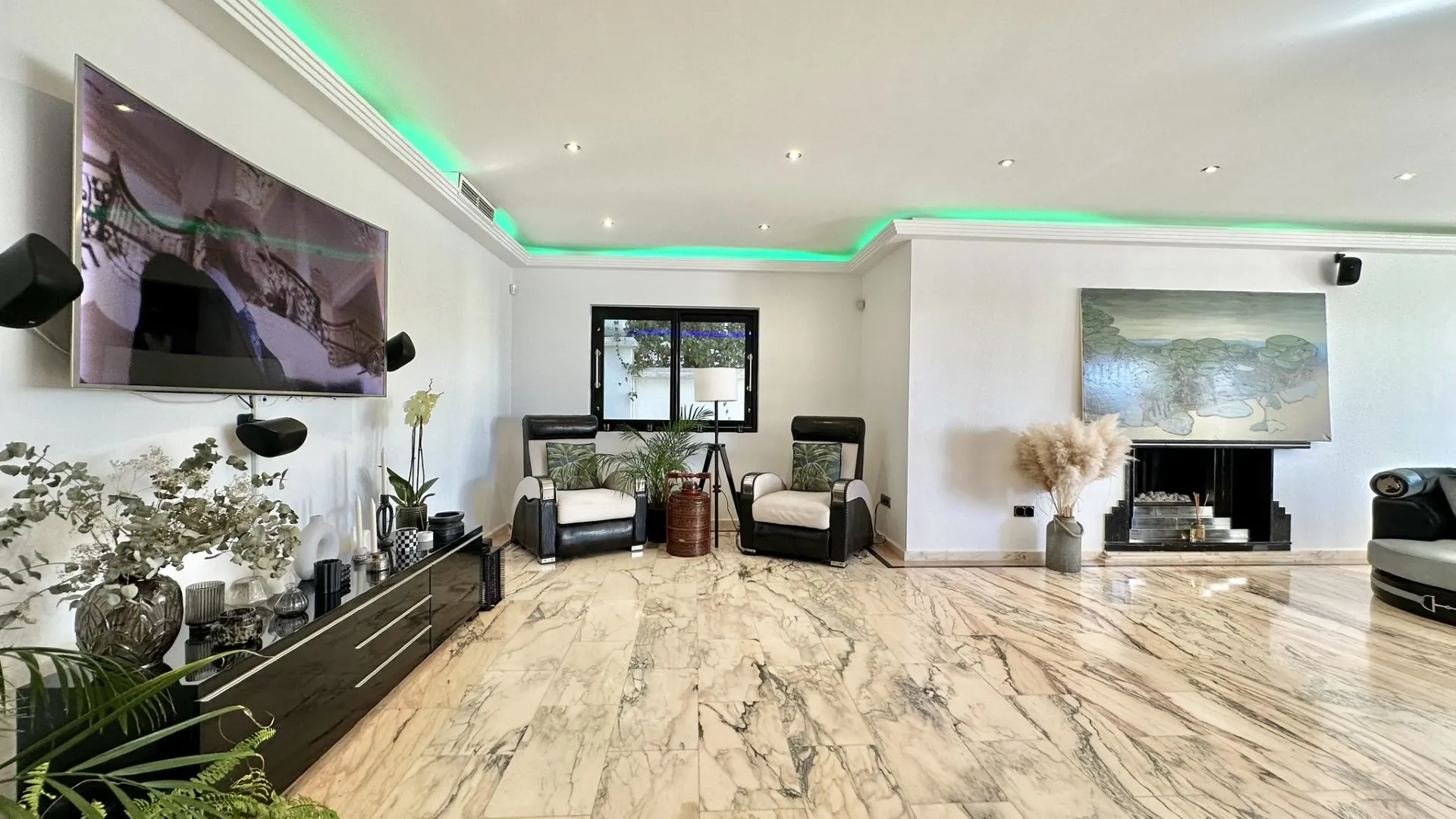 Villa con 7 dormitorios en venta en Artola