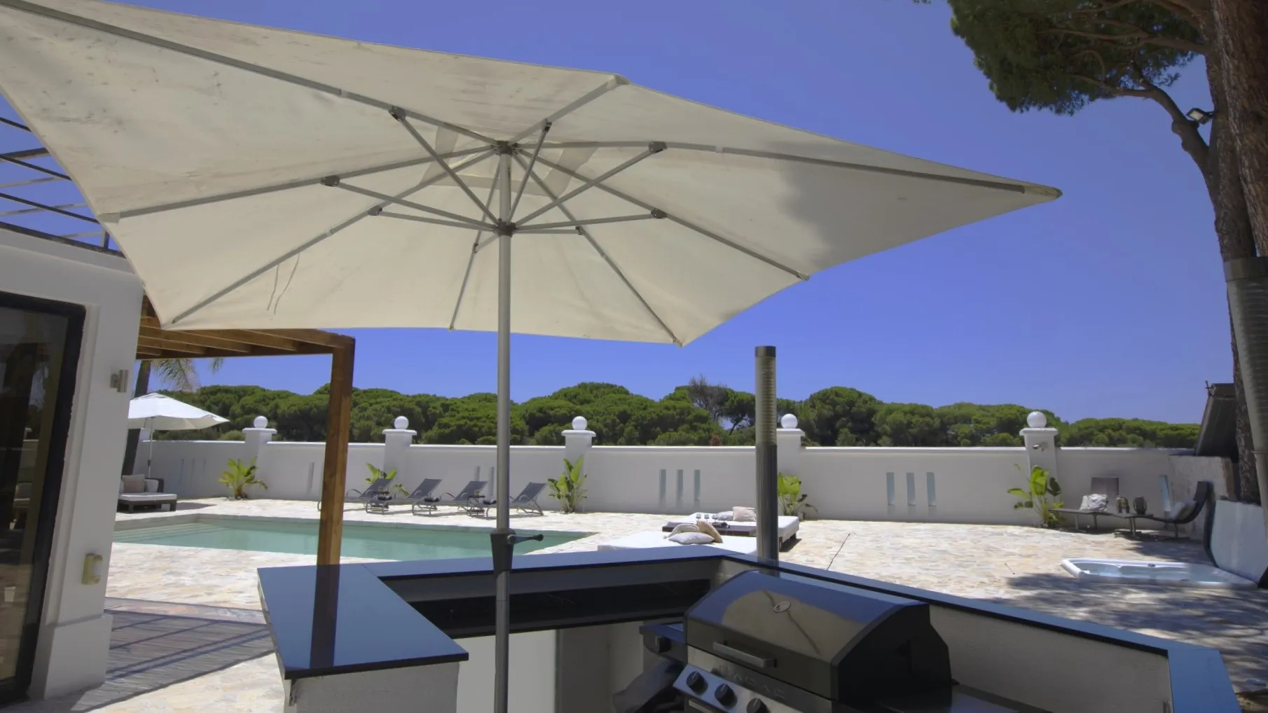 Villa con 7 dormitorios en venta en Artola