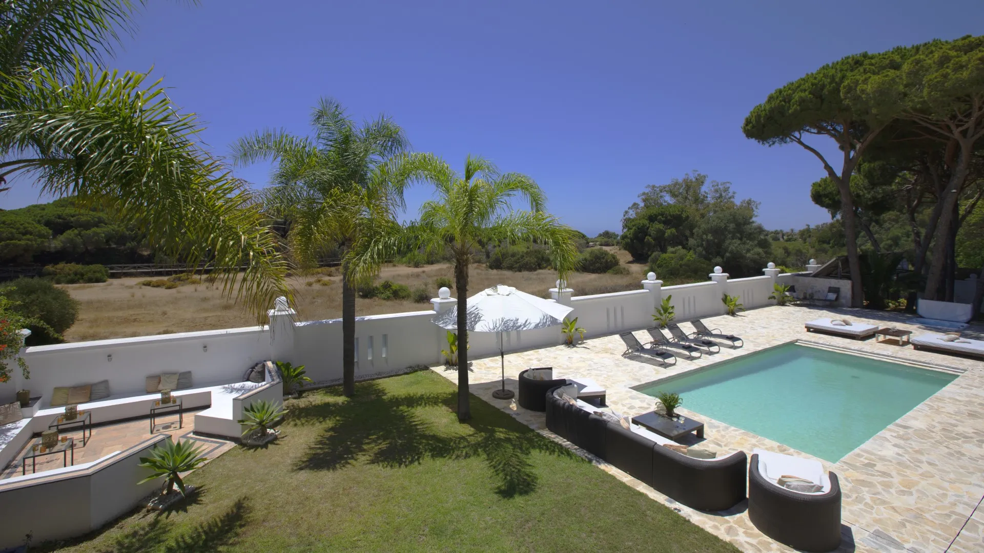 Villa con 7 dormitorios en venta en Artola