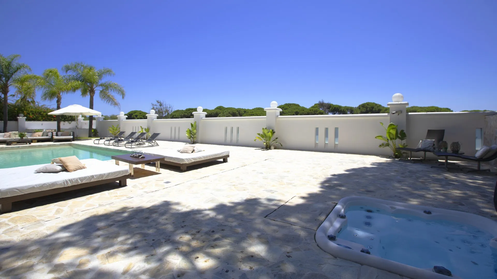 Villa con 7 dormitorios en venta en Artola