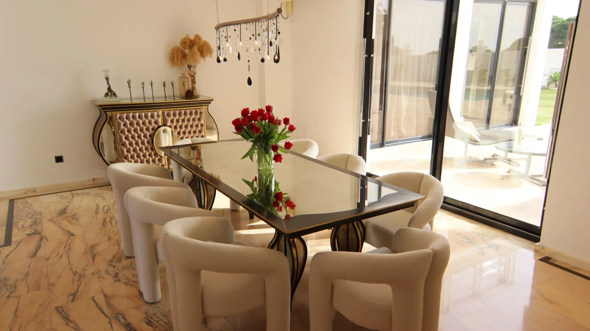 Villa con 7 dormitorios en venta en Artola