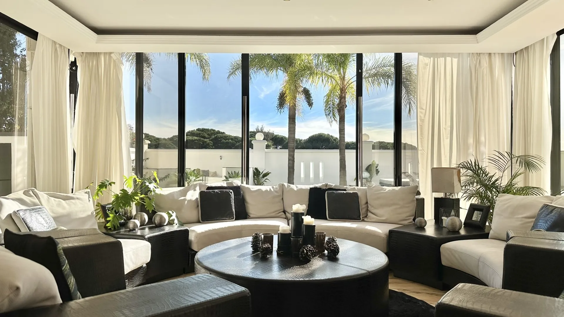 Villa con 7 dormitorios en venta en Artola