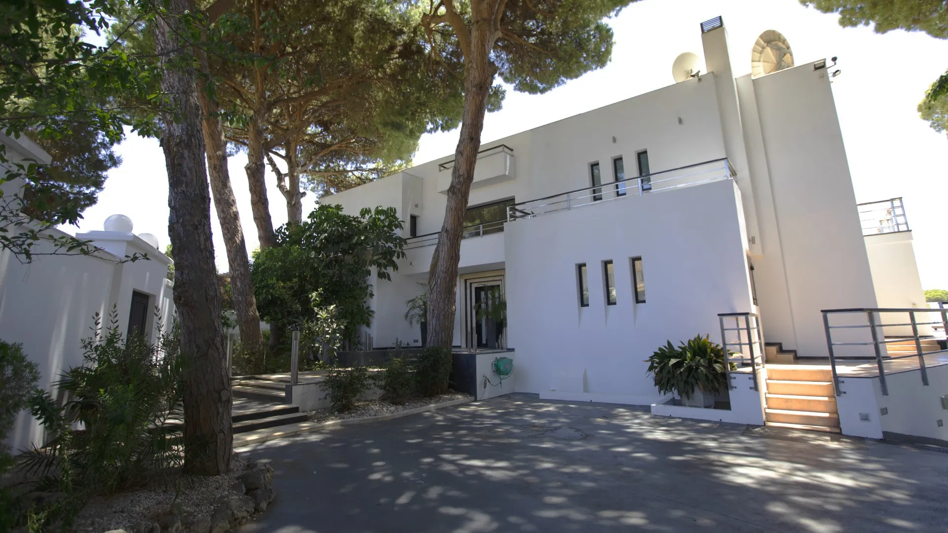 Villa con 7 dormitorios en venta en Artola