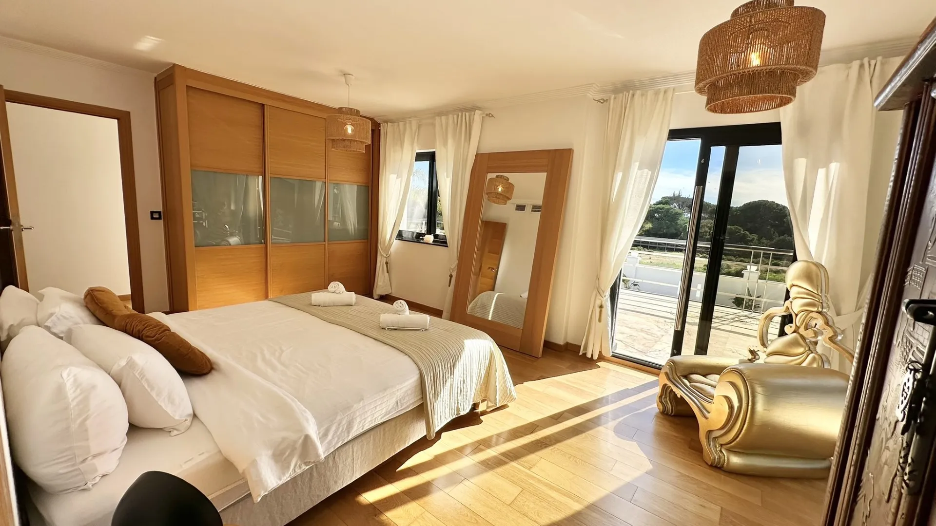 Villa con 7 dormitorios en venta en Artola