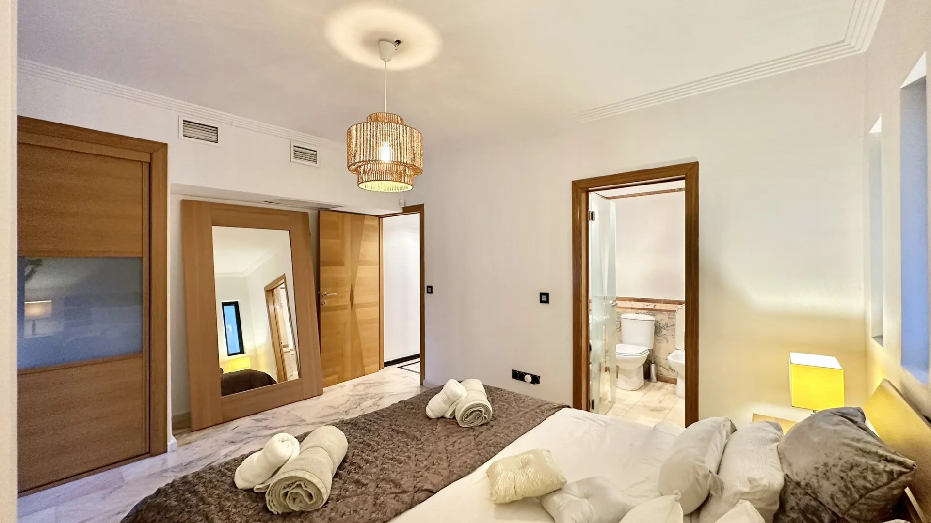 Villa con 7 dormitorios en venta en Artola