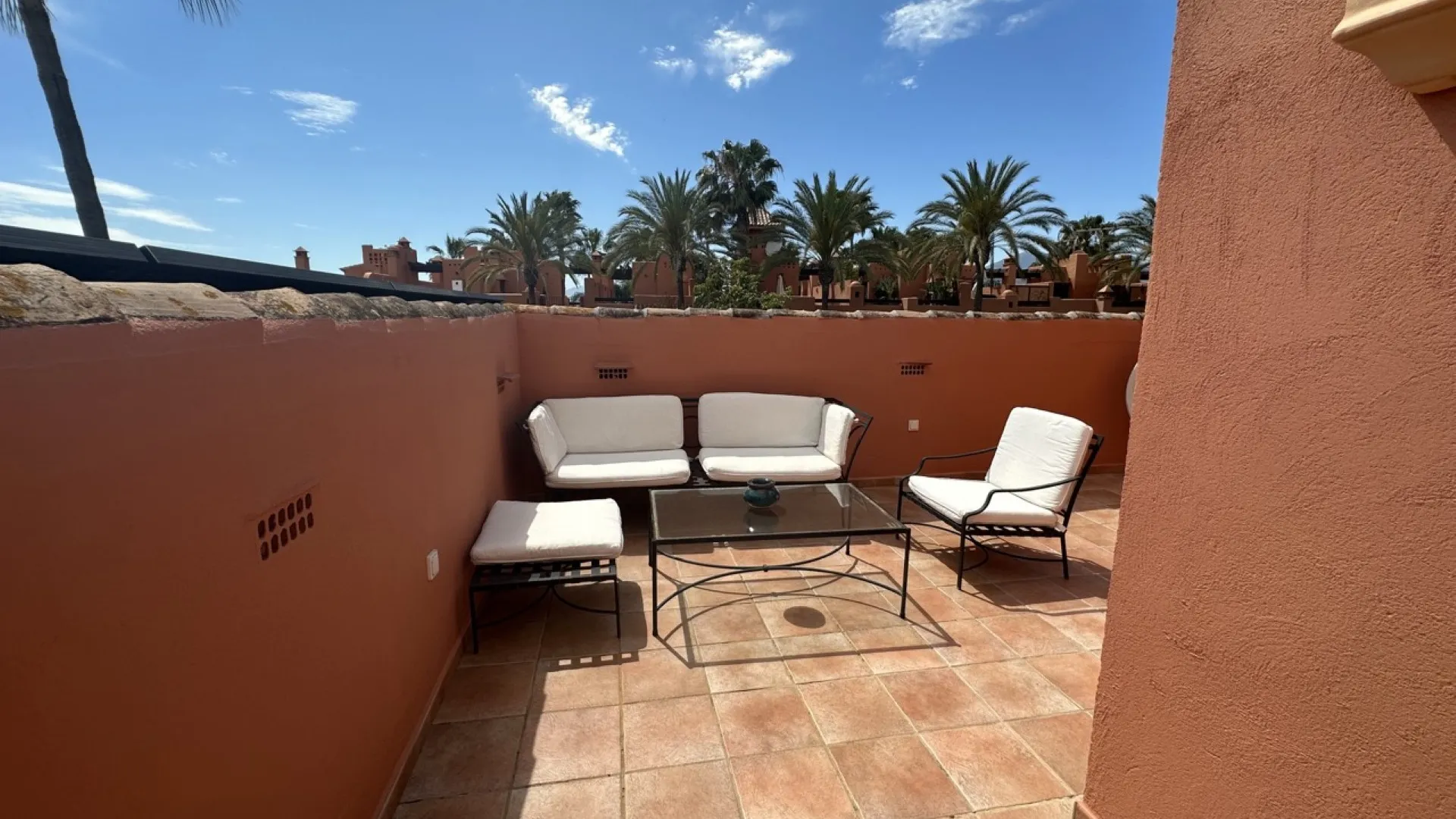 Altos de Puente Romano 5 bedrooms villa for sale