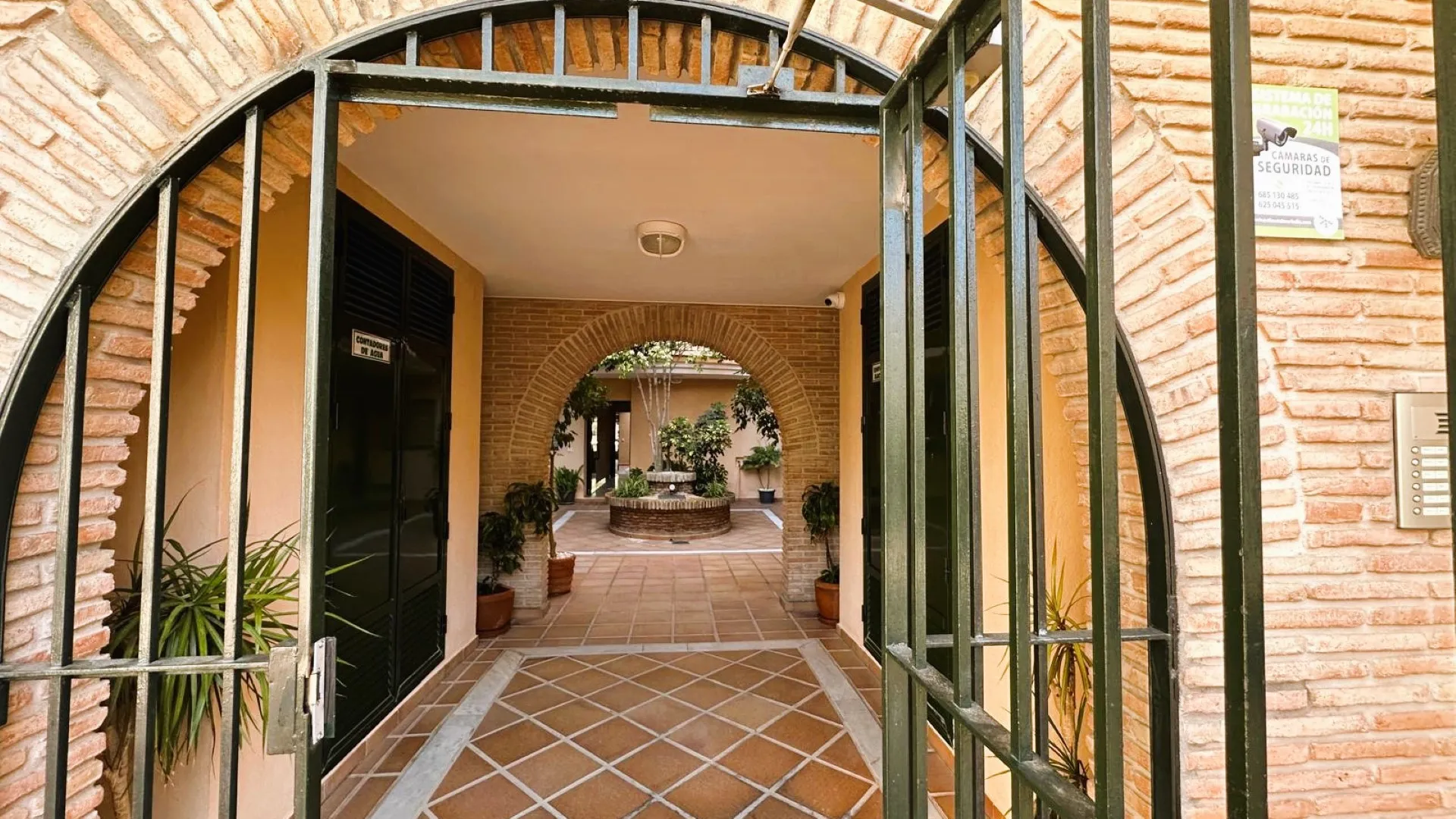 San Pedro Playa ground floor apartment for sale