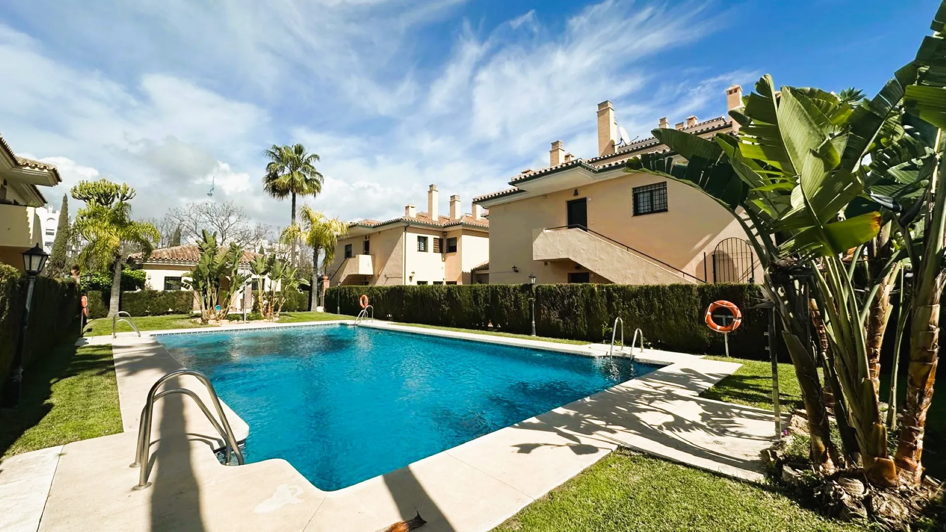 San Pedro Playa ground floor apartment for sale