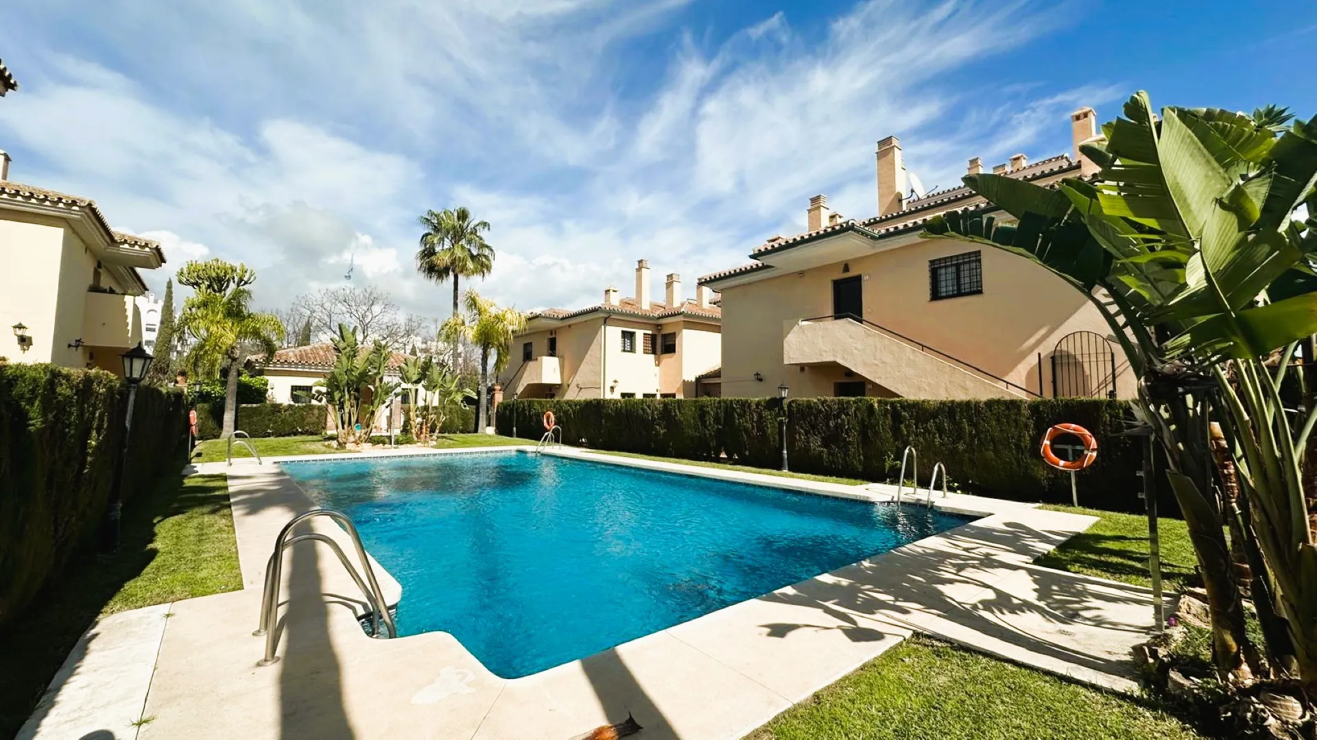 San Pedro Playa ground floor apartment for sale