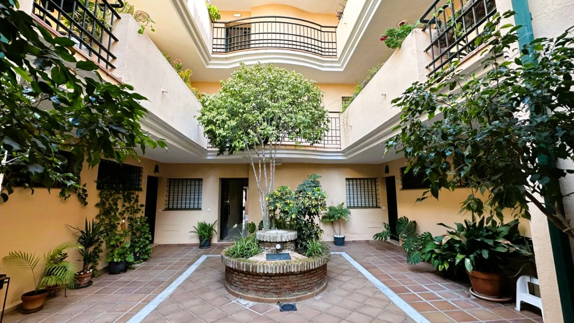 San Pedro Playa ground floor apartment for sale