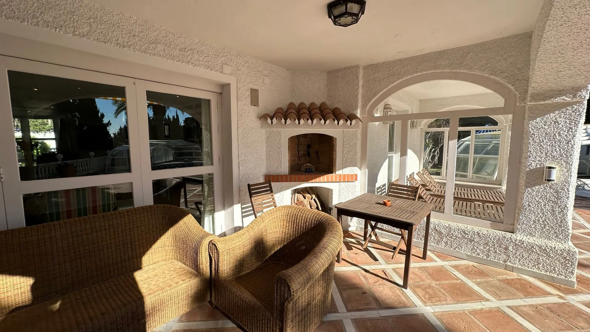 5 bedrooms villa in Marbesa for sale