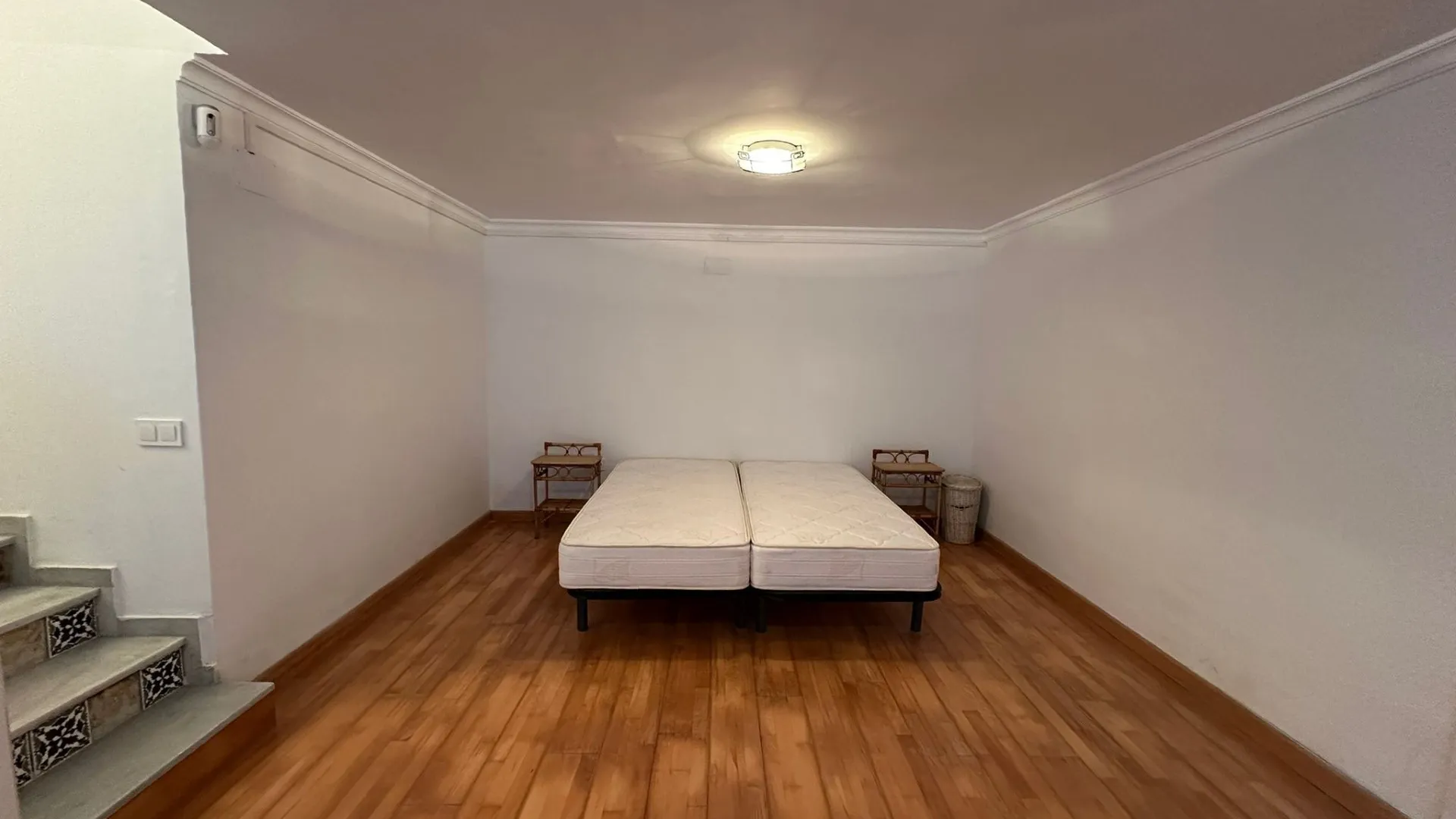 5 bedrooms villa in Marbesa for sale