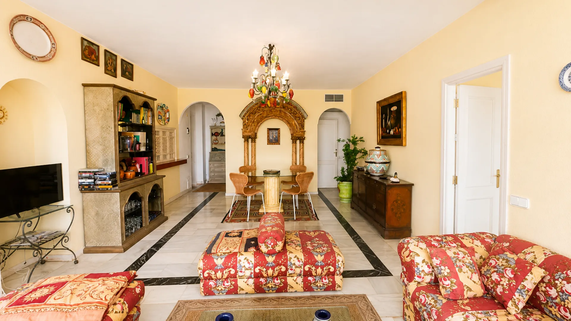 2 bedrooms ground floor apartment in Playas del Duque for sale