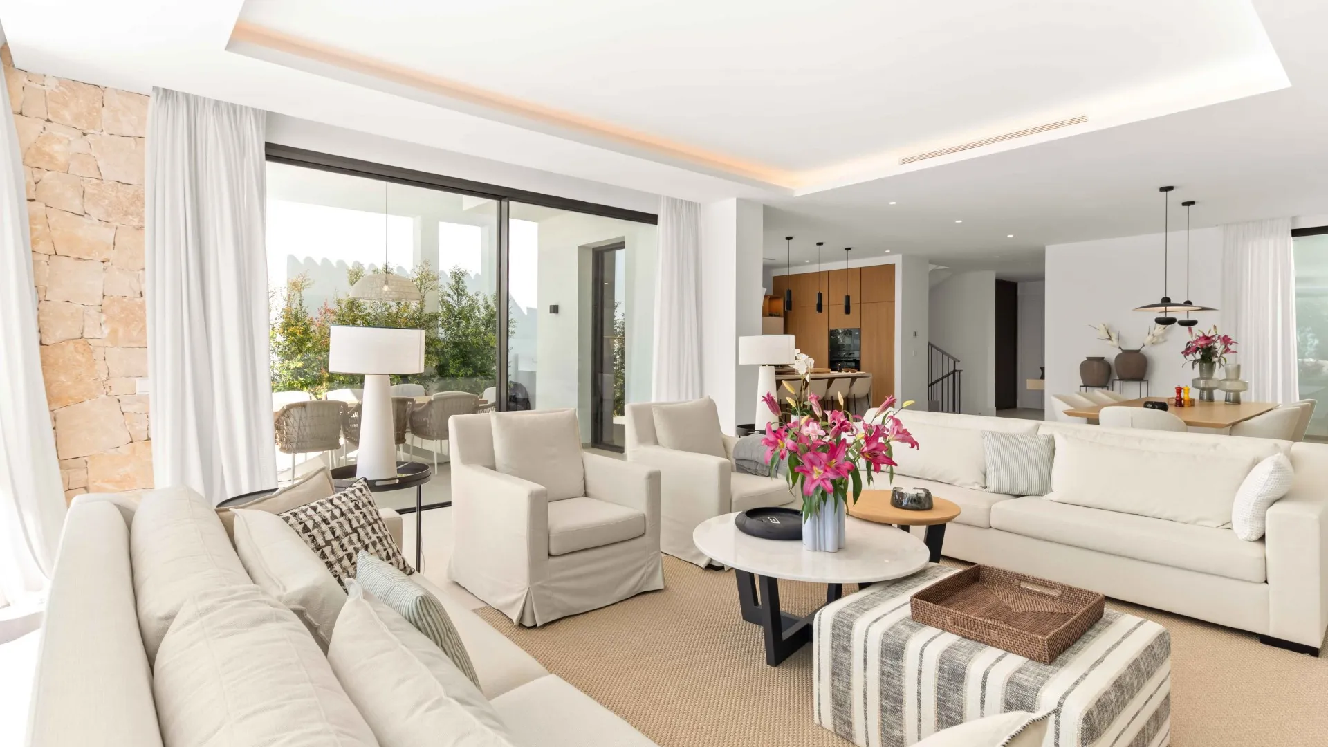 For sale villa with 5 bedrooms in San Pedro de Alcantara