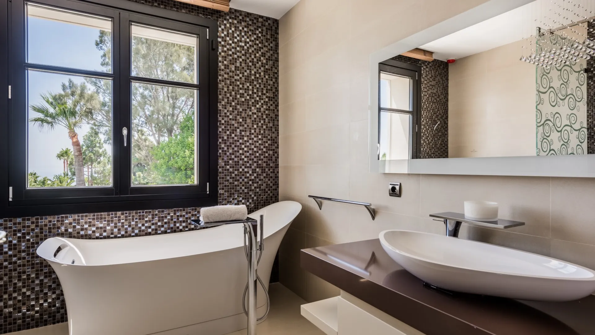 Hacienda las Chapas, villa en venta con 7 dormitorios