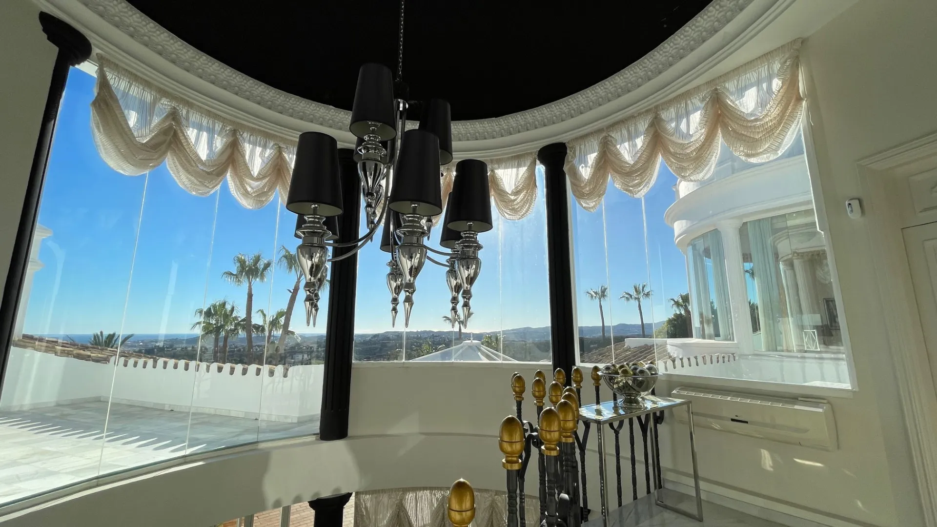 Comprar villa de 8 dormitorios en Mijas Pueblo
