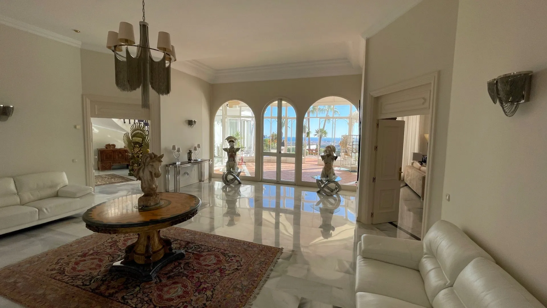 Comprar villa de 8 dormitorios en Mijas Pueblo