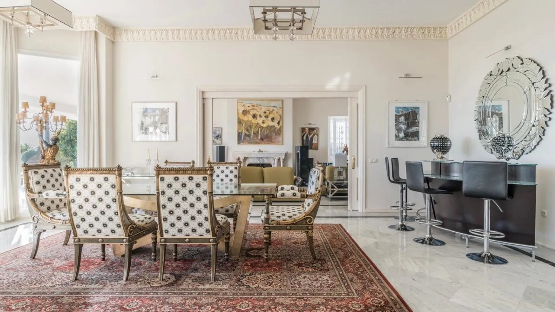 Comprar villa de 8 dormitorios en Mijas Pueblo