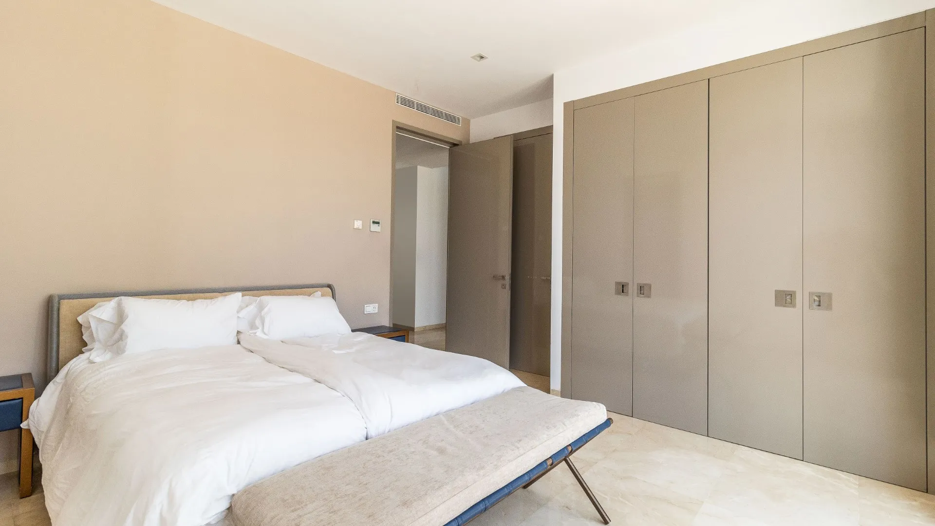 Villa en venta en Los Flamingos Golf con 6 dormitorios