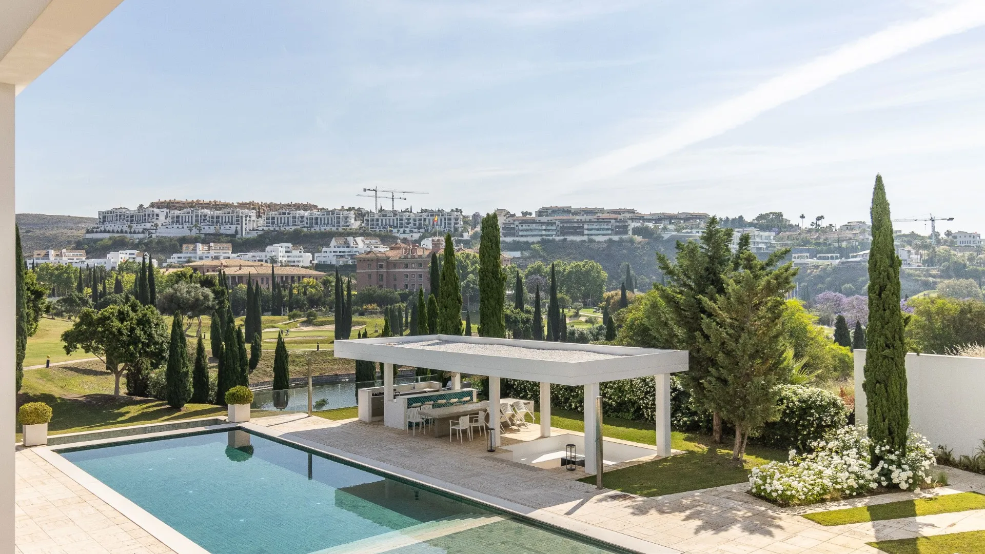 Villa en venta en Los Flamingos Golf con 6 dormitorios